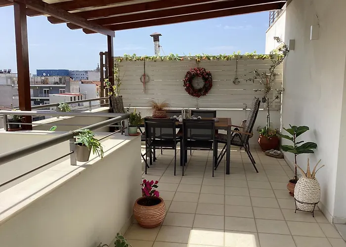 Thea Cozy Apartment